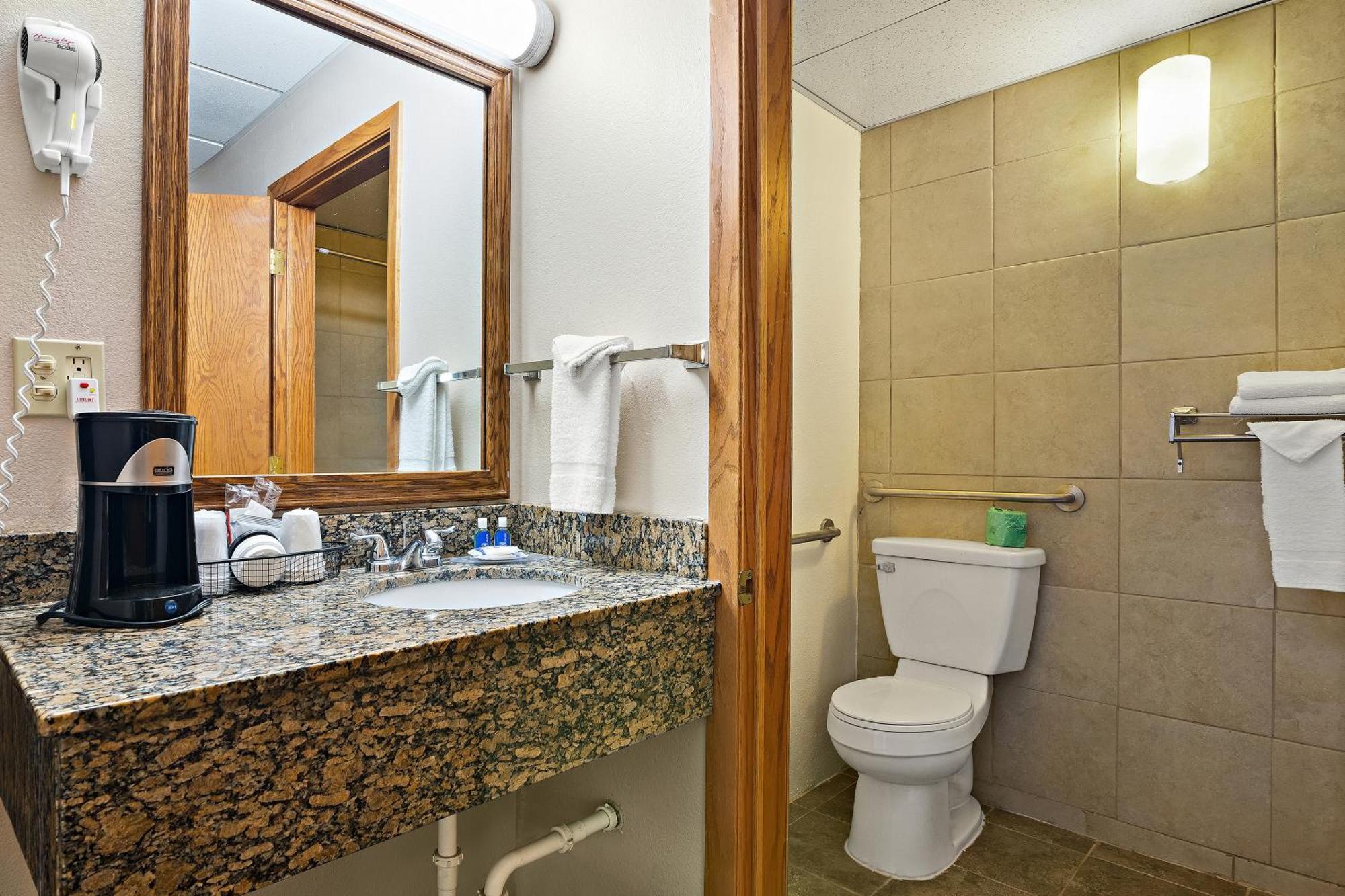 Rodeway Inn McPherson Δωμάτιο φωτογραφία