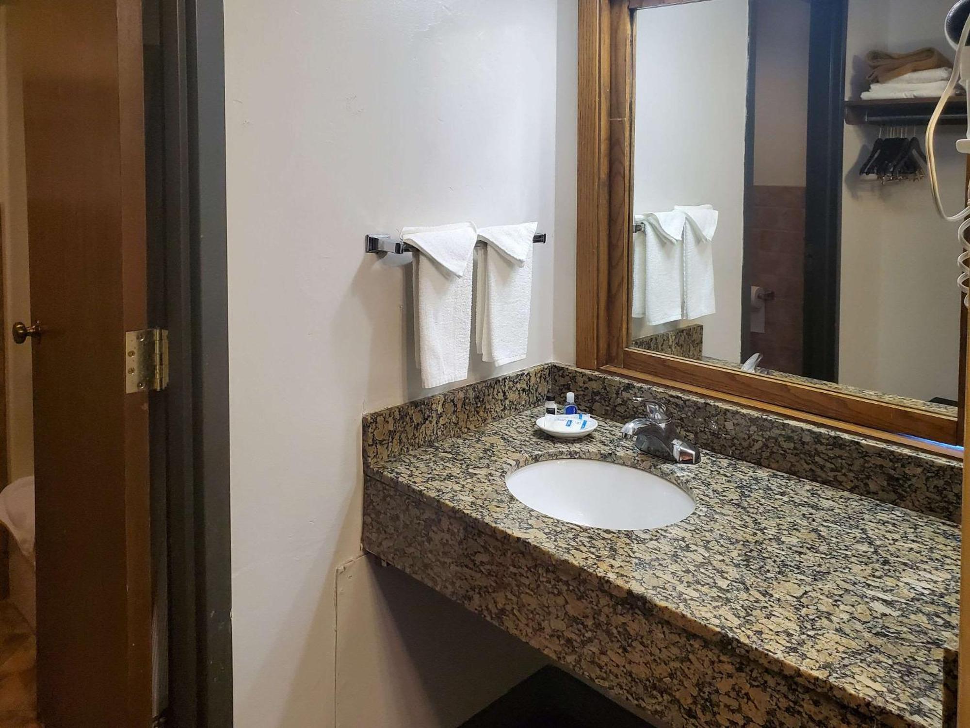 Rodeway Inn McPherson Εξωτερικό φωτογραφία